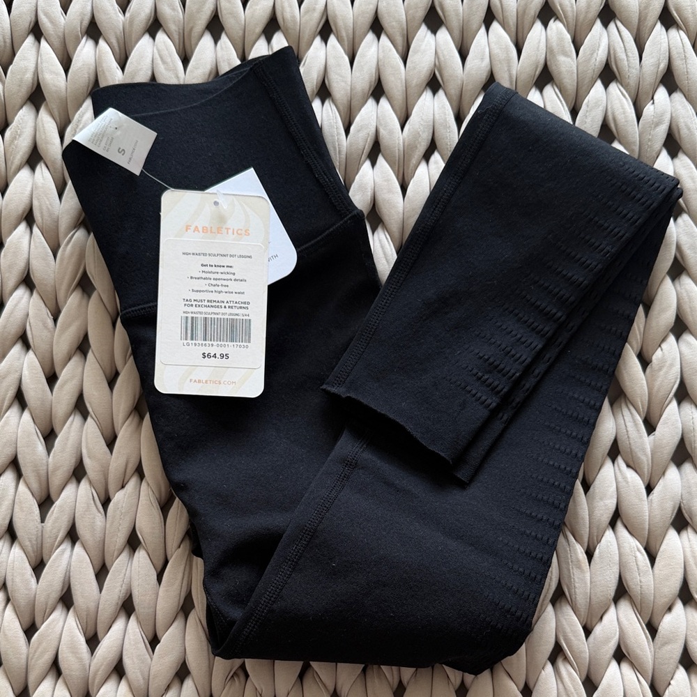 NWT Fabletics Black High-Waist Sculptknit Dot Leggings size small